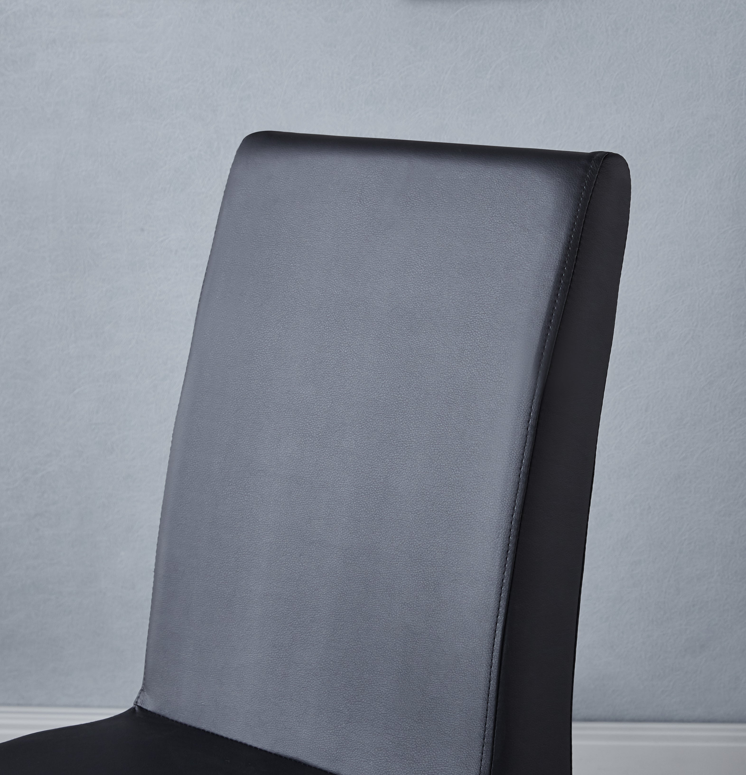 134 Set of 2 Leatherette Dining Chair